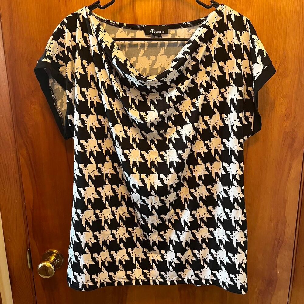Abs Women's multi Shirt